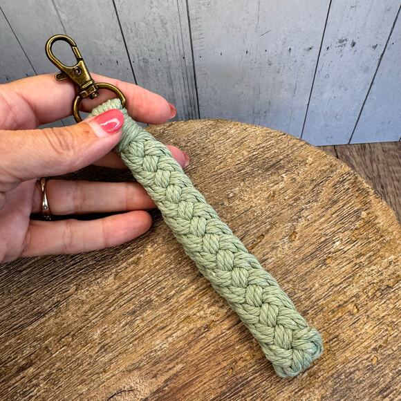 Mint Green Wristlet Purse Strap Macrame Bag Charm Keychain Accessory NEW - Picture 2 of 3